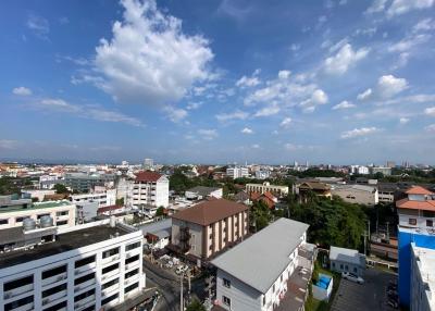 Large 2 beds unit for sale with special offer in Muang Chiang Mai