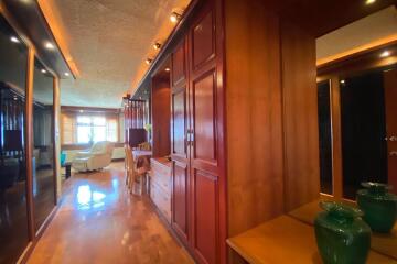 Large 2 beds unit for sale with special offer in Muang Chiang Mai