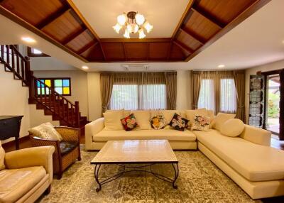 4 bed house with private pool for rent or sell in Saraphi, Chiang Mai