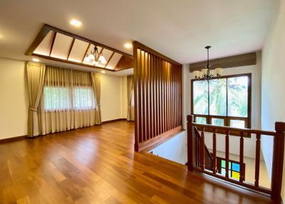 4 bed house with private pool for sell in Saraphi, Chiang Mai