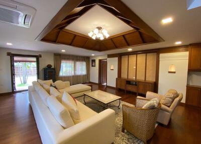 4 bed house with private pool for rent or sell in Saraphi, Chiang Mai