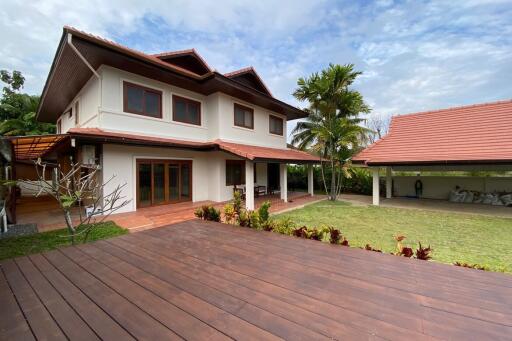 4 bed house with private pool for rent or sell in Saraphi, Chiang Mai