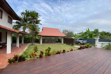 4 bed house with private pool for rent or sell in Saraphi, Chiang Mai