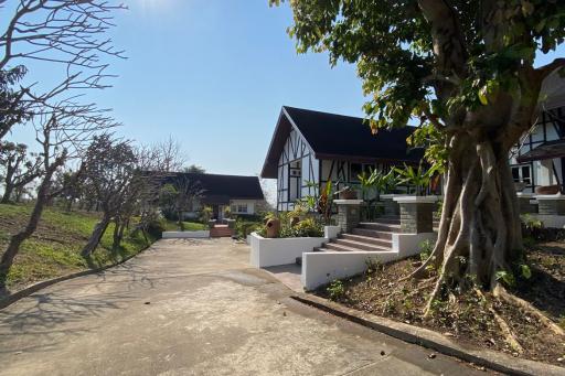 A charming chalet house for sale in Mae Wang, Chiang Mai