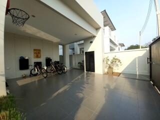 5Bedrooms House in Huay Yai for Sale