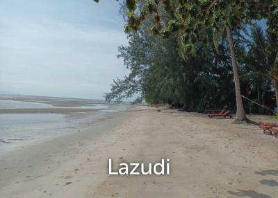 Beach Front Resort at Lipa Noi Beach