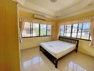 4 Bedrooms House in Royal Green Park East Pattaya H009428