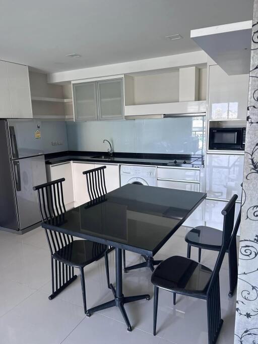 2 Bedrooms 2 Bathrooms Size 70sqm. Le Nice Ekamai for Rent 35,000 THB