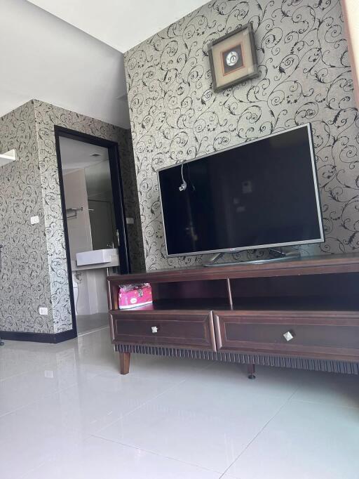 2 Bedrooms 2 Bathrooms Size 70sqm. Le Nice Ekamai for Rent 35,000 THB