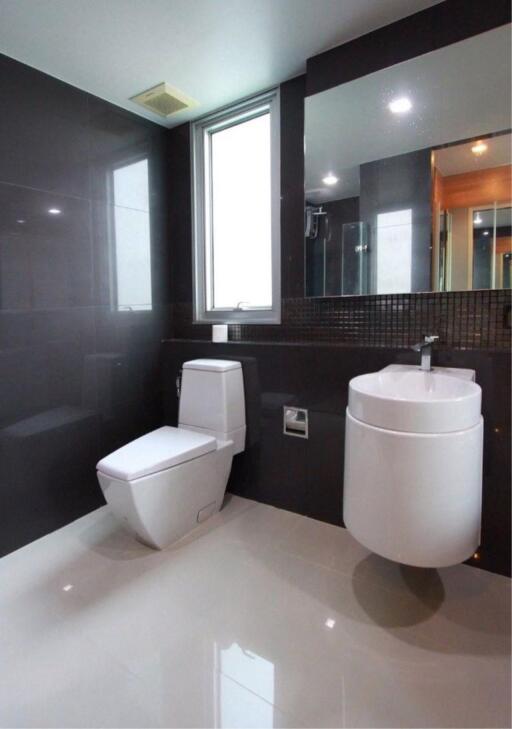 2 Bedrooms 2 Bathrooms Size 65sqm. Rhythm Sukhumvit 50 for Rent 39,000 THB