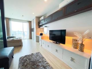 1 Bedroom 1 Bathroom Size 40sqm Sky Walk for Rent 30,000THB