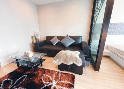 1 Bedroom 1 Bathroom Size 40sqm Sky Walk for Rent 30,000THB