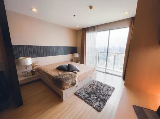 1 Bedroom 1 Bathroom Size 40sqm Sky Walk for Rent 30,000THB