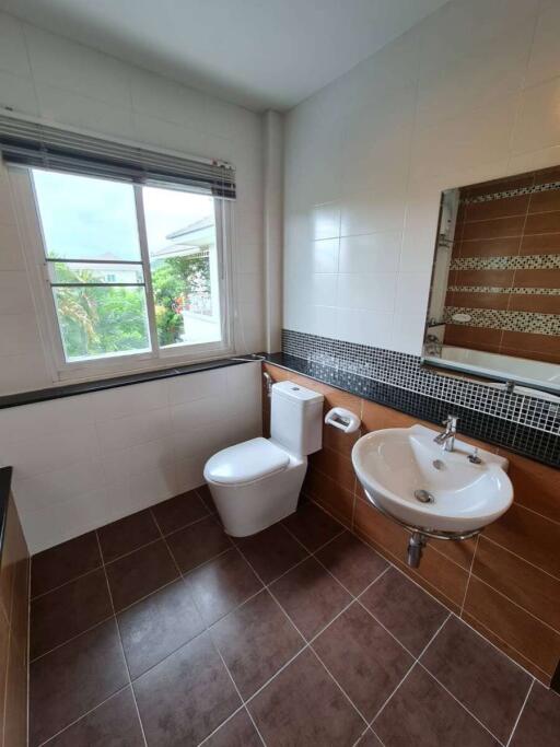 3-Bedroom Home: Laguna Home 10, Nong Chom Prime Location