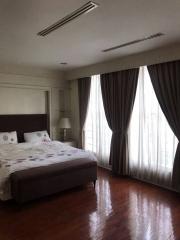 For SALE : House Thonglor / 4 Bedroom / 4 Bathrooms / 350 sqm / 35000000 THB [S12024]