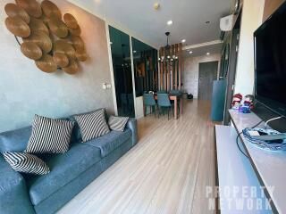 2 Bedrooms 1 Bathroom Size 61sqm Sky walk for Rent 30,000 THB