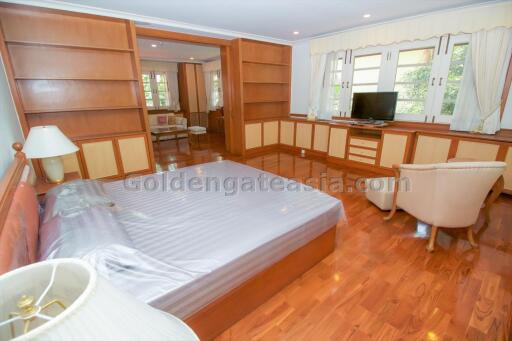 3-Bedrooms Single House with garden - BangNa