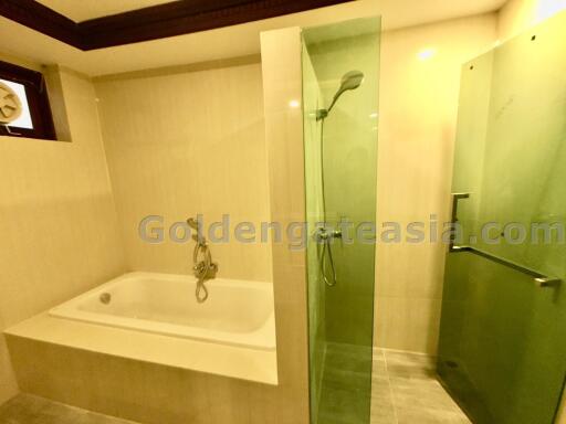 4-Bedroom Modern Townhouse - Langsuan, Lumphini