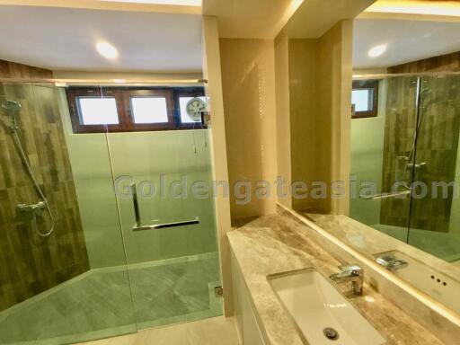 4-Bedroom Modern Townhouse - Langsuan, Lumphini