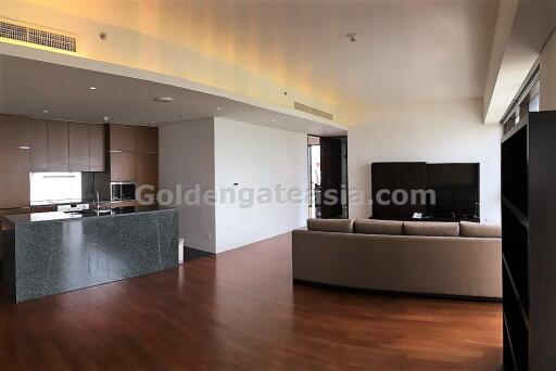 Large 2-Bedrooms on high floor - Hansar Condominium - Ratchadamri - RBSC View