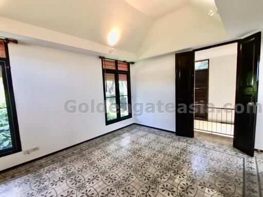 Beautiful 4-Bedrooms House with Large Garden - Rama 9