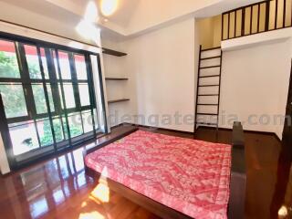 Beautiful 4-Bedrooms House with Large Garden - Rama 9