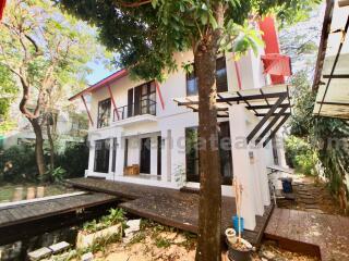 Beautiful 4-Bedrooms House with Large Garden - Rama 9