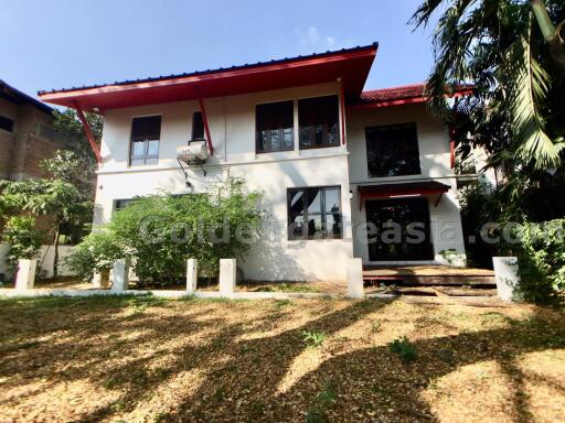 Beautiful 4-Bedrooms House with Large Garden - Rama 9