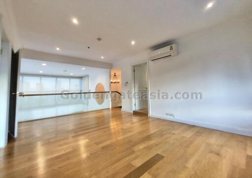 3 Bedrooms Duplex Condo with huge outdoor terrace - Ploenchit, Lumphini