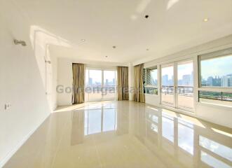 3 Bedrooms Duplex Condo with huge outdoor terrace - Ploenchit, Lumphini