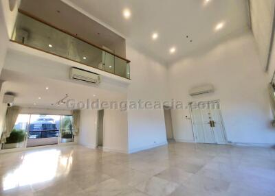 3 Bedrooms Duplex Condo with huge outdoor terrace - Ploenchit, Lumphini