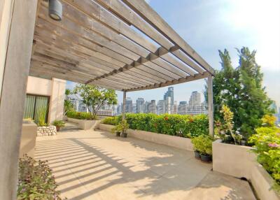 3 Bedrooms Duplex Condo with huge outdoor terrace - Ploenchit, Lumphini