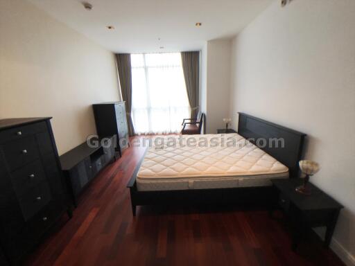 2-Bedrooms condo on very high floor at Athenee Residence - Wireless Road / Ruamrudee