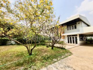 Single House with big Garden - Sathorn-Naradhiwas Rajanagarindra