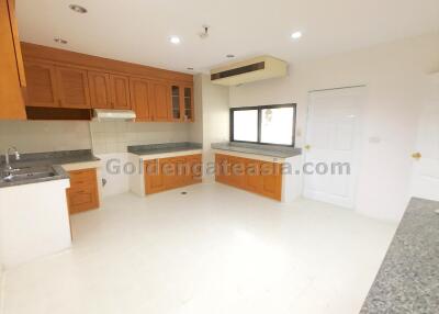 5-Bedrooms apartment for rent - Silom / Sathorn