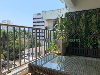 Spacious 3-Bedroom Condo with big balcony - Sukhumvit Nana-Asoke BTS/MRT