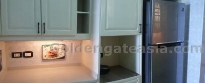 Spacious 3-Bedroom Apartment with big balcony- Sukhumvit Nana-Asoke BTS/MRT