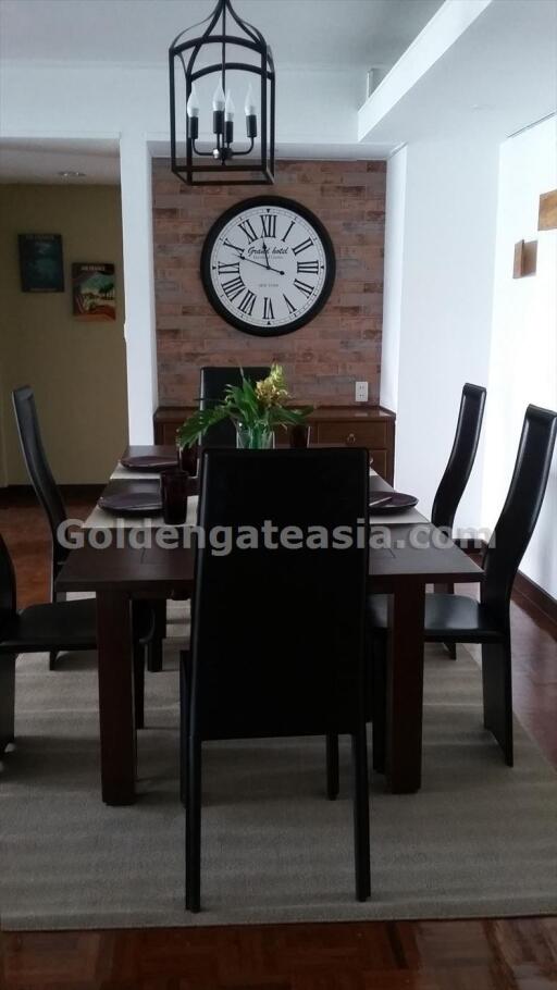 Spacious 3-Bedroom Apartment with big balcony- Sukhumvit Nana-Asoke BTS/MRT