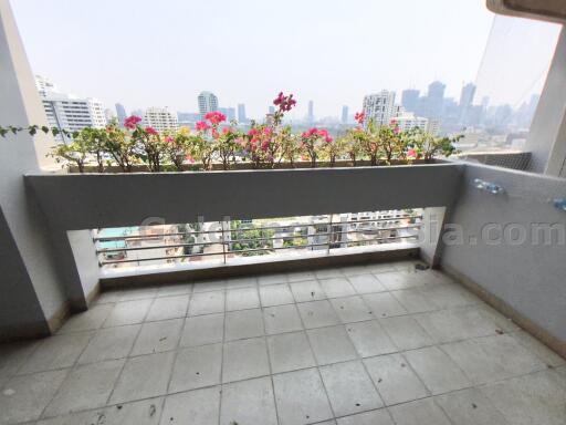 3-Bedrooms Spacious Family Friendly Apartment - Sukhumvit - Asok