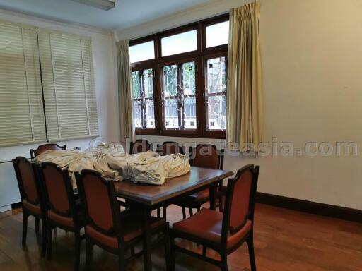 Single House / Home-Office close to Asoke BTS