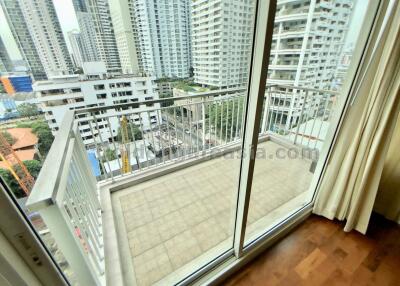 3-Bedrooms spacious modern condo - Sukhumvit soi 24