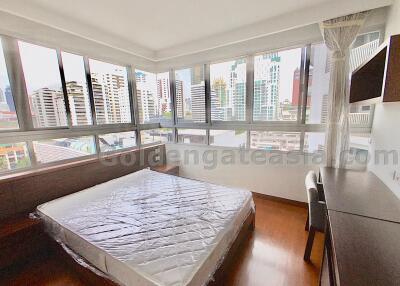 3-Bedrooms modern family-friendly apartment - Asok BTS