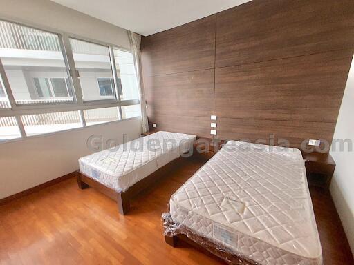 3-Bedrooms modern family-friendly apartment - Asok BTS