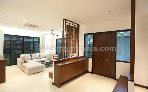 3-Bedroom Modern House with Private Swimming Pool - Sukhumvit soi 49