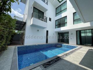 5-Bedrooms Modern Detached House with Private Swimming Pool - Phrom Phong