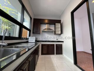 5-Bedrooms Modern Detached House with Private Swimming Pool - Phrom Phong