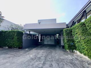 Single Modern House with Private Swimming Pool to Rent - Thonglor BTS