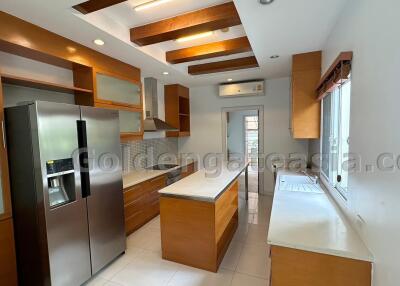 4-Bedrooms Single House in Compound with Private Swimming  Pool - Sukhumvit Thong Lo BTS