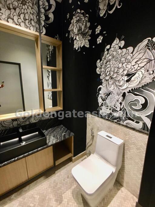 4-Bedrooms Modern Townhouse - Thonglor