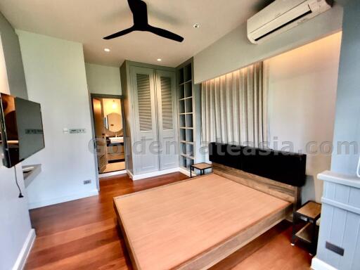 4-Bedrooms Modern Townhouse - Thonglor